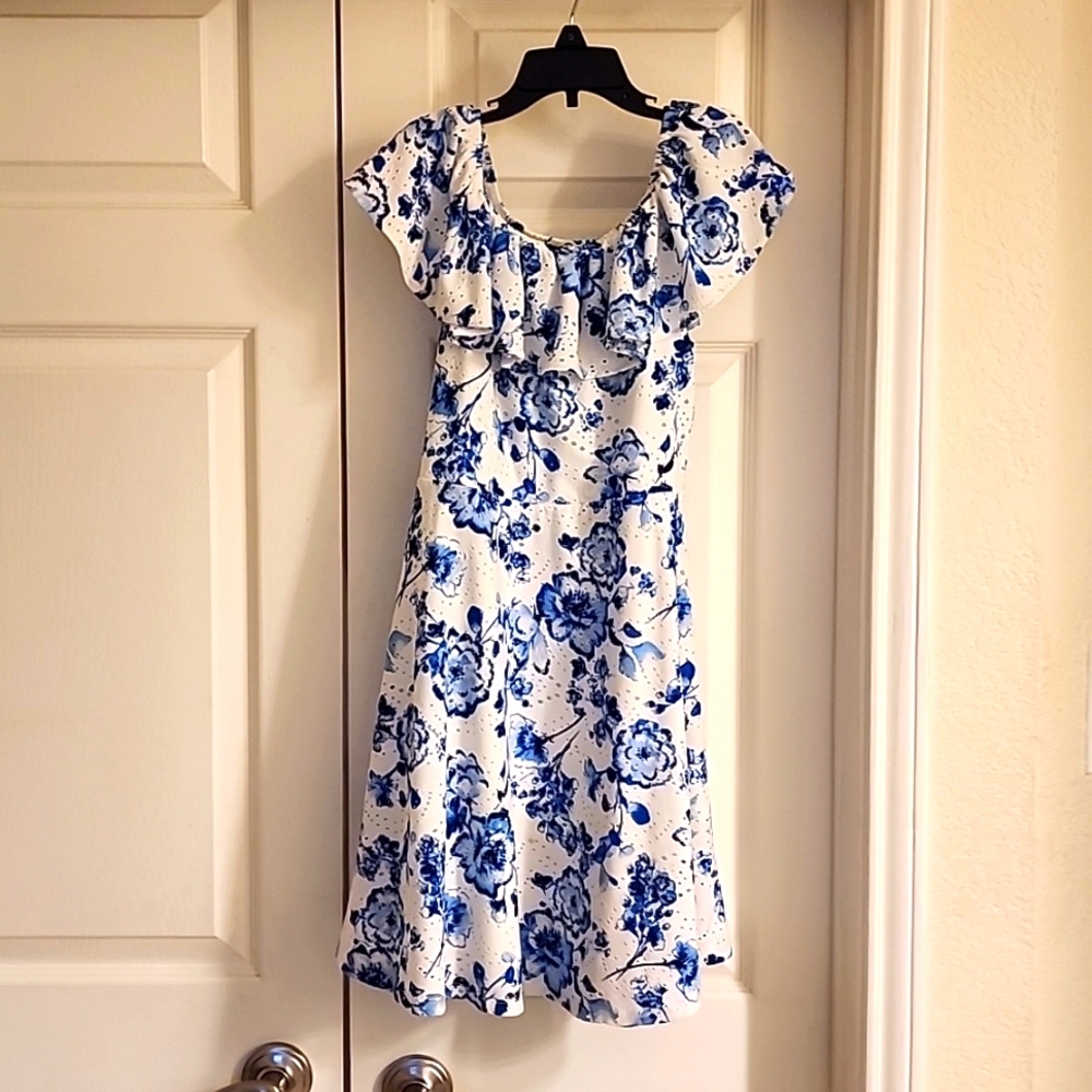 Girls dress
